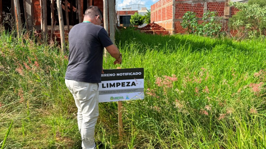 Terreno fiscalizado em Campo Mourão